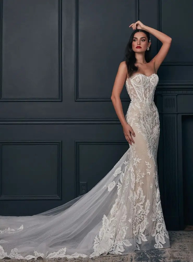 Understanding Bridal Fit: Why the Right Silhouette Makes All the Difference Image