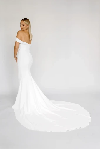 Consignment Gowns Bianca Alyssa Kristin - Consignmentkl #1 default Ivory thumbnail