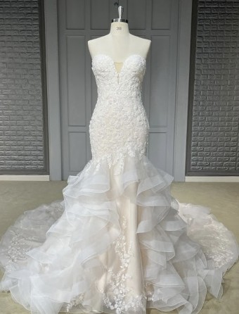 Consignment Gowns Allure Evermore #0 default Ivory thumbnail