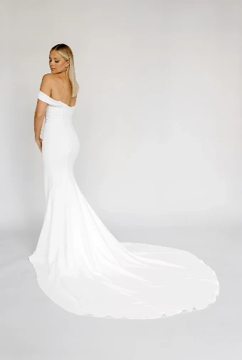 Consignment Gowns Bianca Alyssa Kristin #1 default Ivory thumbnail
