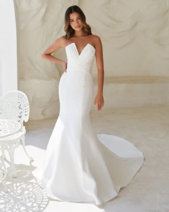 Consignment Gowns Emily Antonio Gual - Consignment #0 default Ivory thumbnail